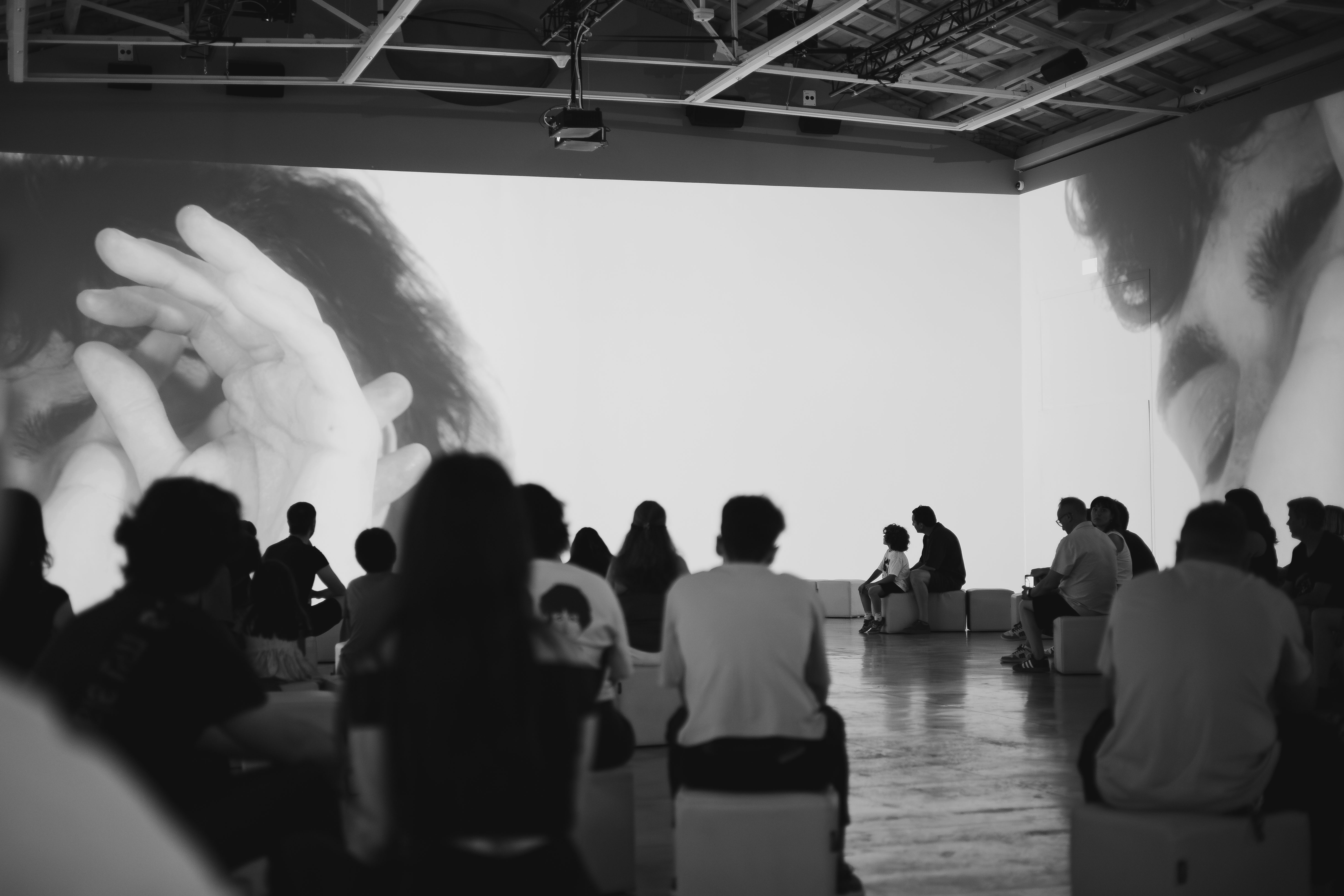 Col·lapse — audience inside the immersive projection space at Bombas Gens